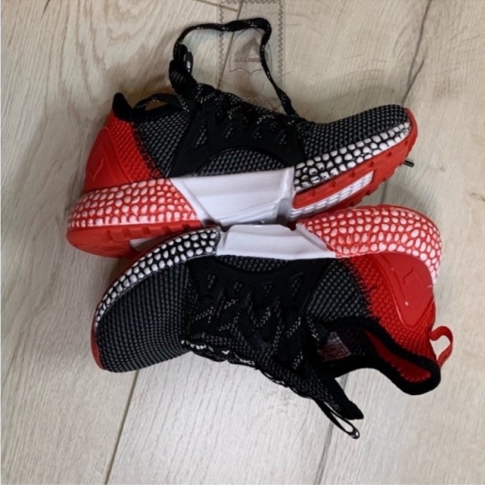 Vitike boys shoes sneakers size 7